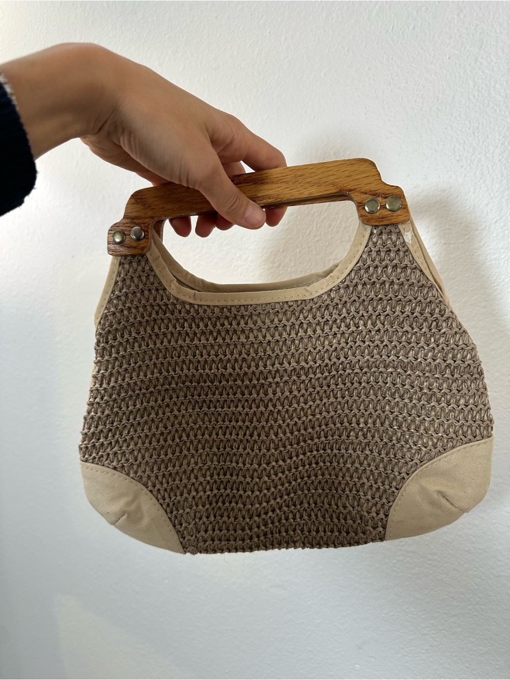 Vintage 70's Biege Raffia Woven Fabric Combo Wooden Top Handle Small Hand Bag - Picture 10 of 13